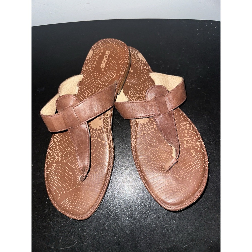 BOGS Nashville Flip Flop Brown Leather Sandals US 9